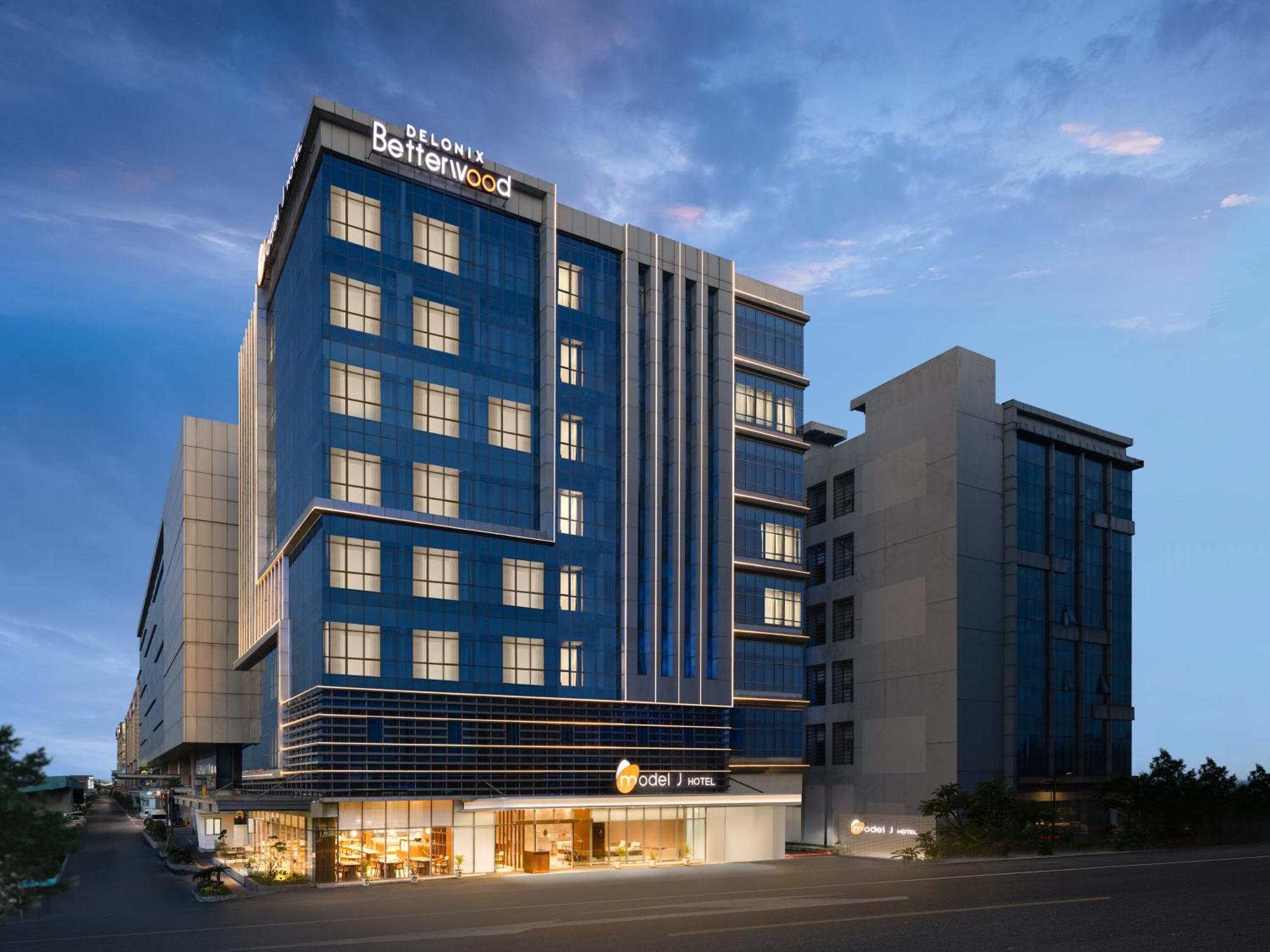 Model J Hotel Jakarta Soekarno - Hatta Airport Tangerang Eksteriør billede